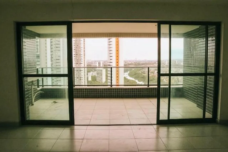 Foto 1 de Apartamento com 4 Quartos à venda, 204m² em Monteiro, Recife