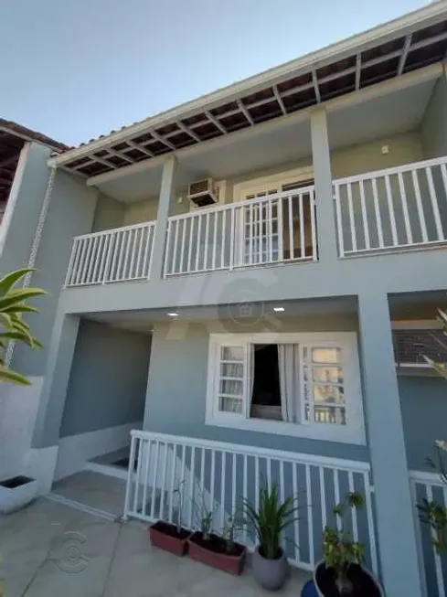 Foto 1 de Casa de Condomínio com 4 Quartos à venda, 260m² em Freguesia- Jacarepaguá, Rio de Janeiro