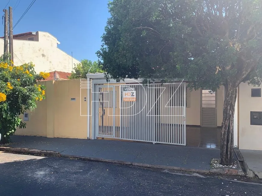 Foto 1 de Casa com 2 Quartos à venda, 86m² em Centro, Araraquara