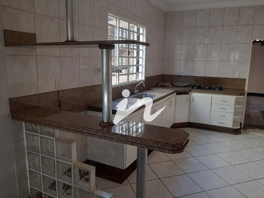 Foto 1 de Casa com 3 Quartos à venda, 200m² em Alto Umuarama, Uberlândia