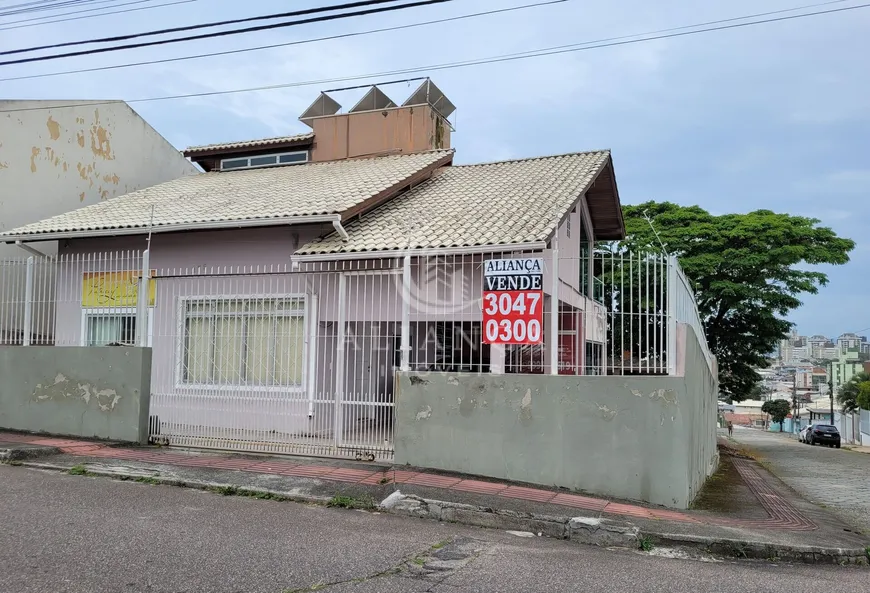 Foto 1 de Casa com 4 Quartos à venda, 290m² em Jardim Atlântico, Florianópolis