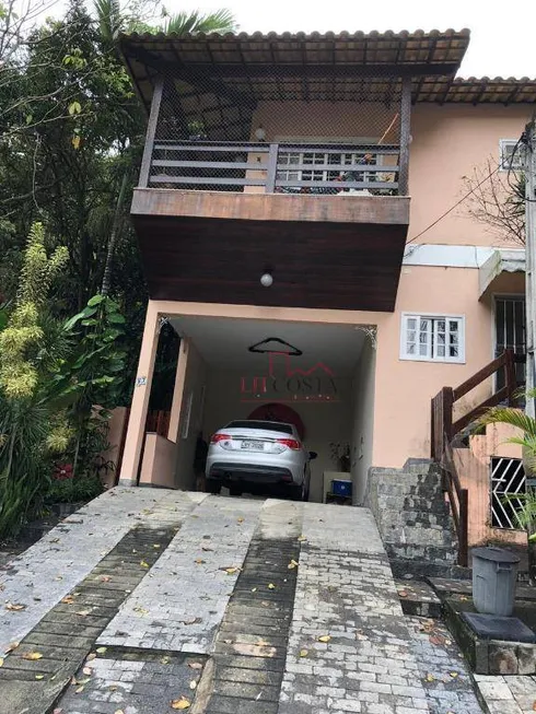 Foto 1 de Casa de Condomínio com 3 Quartos à venda, 1000m² em Pendotiba, Niterói