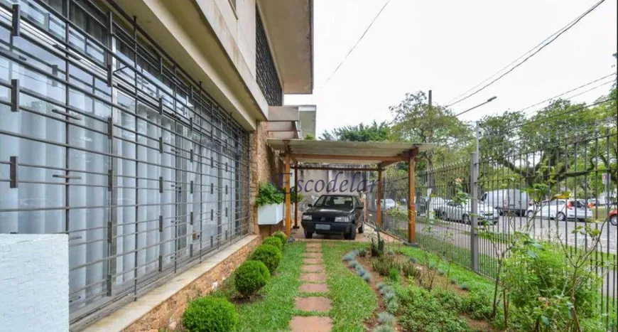 Foto 1 de Casa com 3 Quartos à venda, 590m² em Jardim Luzitânia, São Paulo