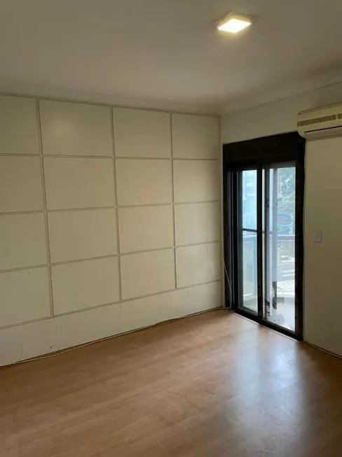 Foto 1 de Apartamento com 3 Quartos para alugar, 130m² em Bela Vista, São Paulo