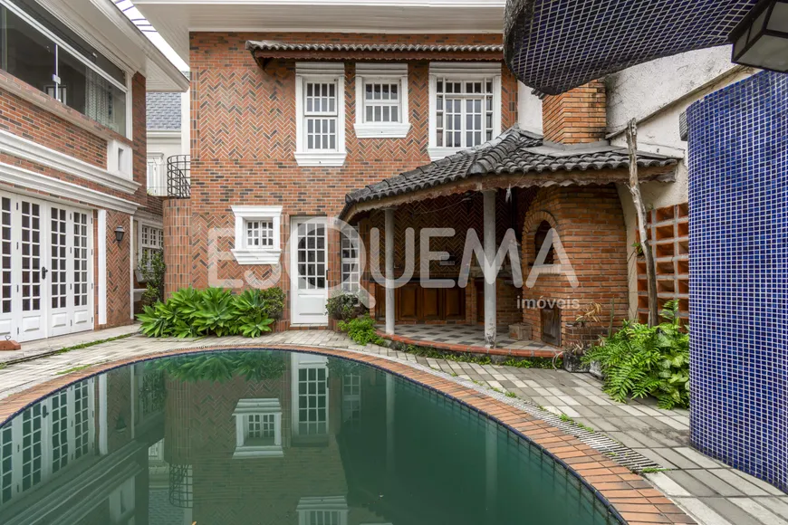 Foto 1 de Casa com 4 Quartos à venda, 362m² em Jardim Europa, São Paulo