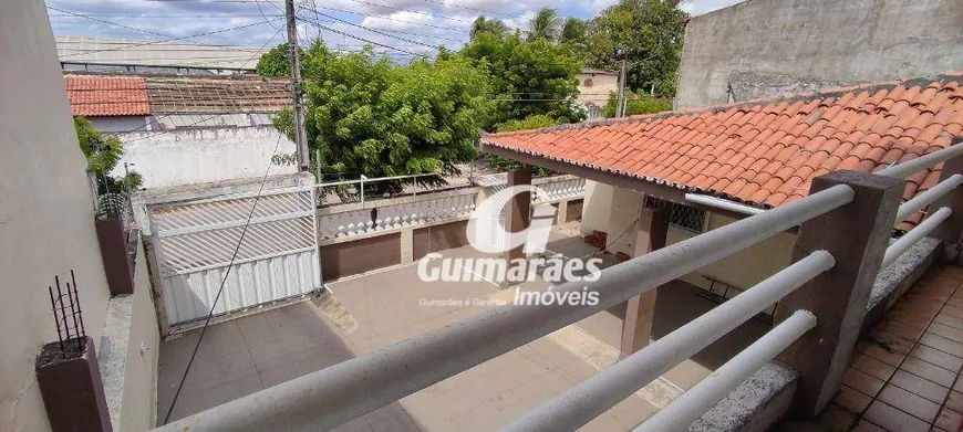 Foto 1 de Casa com 5 Quartos à venda, 300m² em Padre Andrade, Fortaleza