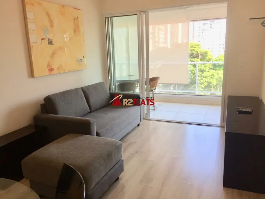 Foto 1 de Flat com 1 Quarto para alugar, 50m² em Campo Belo, São Paulo