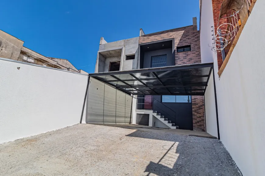 Foto 1 de Casa com 3 Quartos à venda, 210m² em Chácara das Pedras, Porto Alegre
