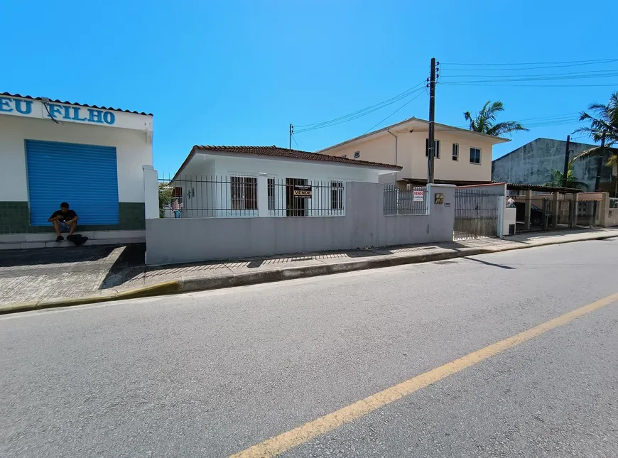 Foto 1 de Casa com 2 Quartos à venda, 180m² em Rio Caveiras, Biguaçu