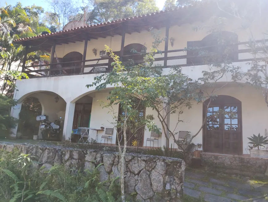 Foto 1 de Casa de Condomínio com 4 Quartos à venda, 240m² em Piratininga, Niterói