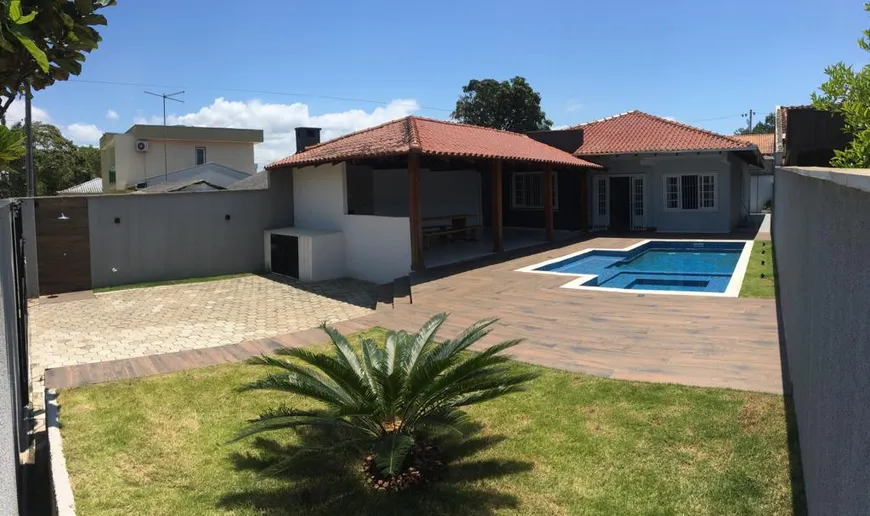 Foto 1 de Casa com 4 Quartos à venda, 220m² em Itacolomi, Balneário Piçarras