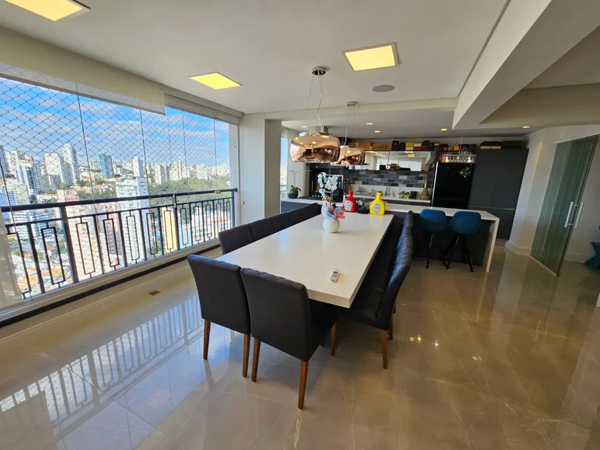 Foto 1 de Apartamento com 3 Quartos à venda, 250m² em Aclimação, São Paulo
