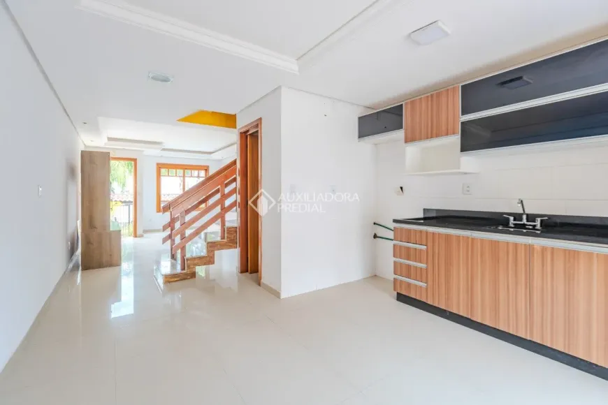 Foto 1 de Casa com 3 Quartos à venda, 149m² em Guarujá, Porto Alegre