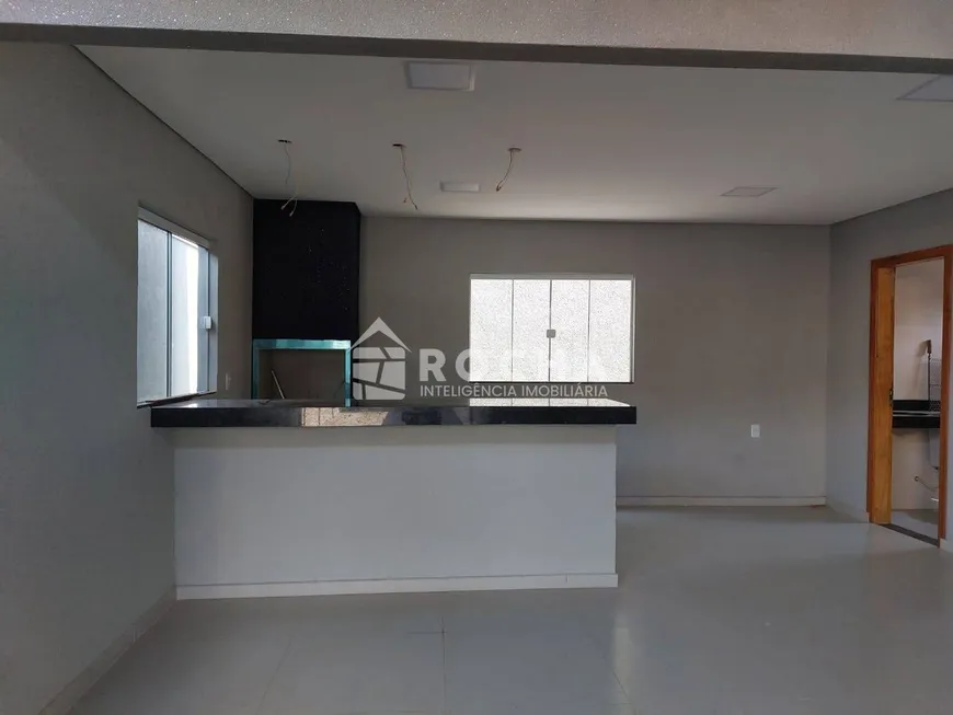 Foto 1 de Casa com 3 Quartos à venda, 235m² em Jardim Presidente, Campo Grande