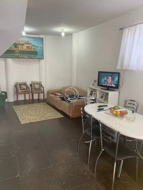 Foto 1 de Casa com 3 Quartos à venda, 233m² em Agronômica, Florianópolis