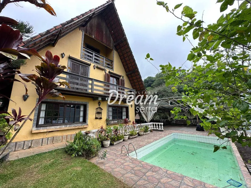 Foto 1 de Casa com 4 Quartos à venda, 300m² em Granja Guarani, Teresópolis