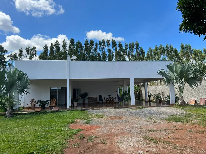 Foto 1 de Fazenda/Sítio com 4 Quartos à venda, 3000m² em Arapoanga, Brasília