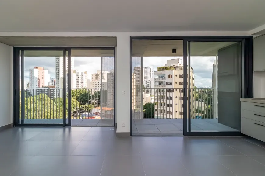 Foto 1 de Apartamento com 1 Quarto para venda ou aluguel, 63m² em Vila Madalena, São Paulo