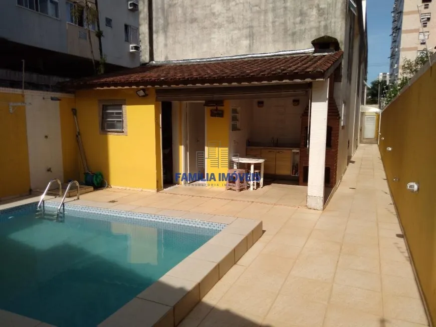 Foto 1 de Casa com 4 Quartos à venda, 208m² em Vila Matias, Santos