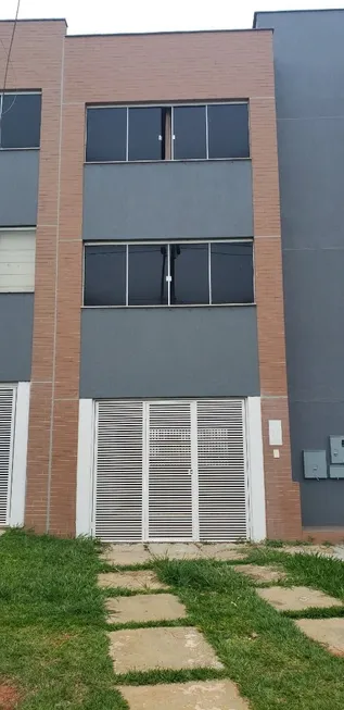 Foto 1 de Apartamento com 2 Quartos para venda ou aluguel, 127m² em Samambaia Sul, Samambaia