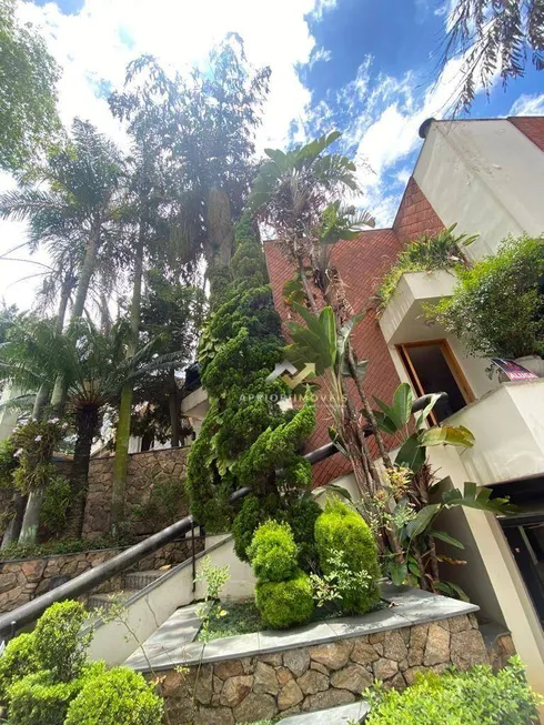 Foto 1 de Sobrado com 4 Quartos para venda ou aluguel, 423m² em Jardim São Caetano, São Caetano do Sul