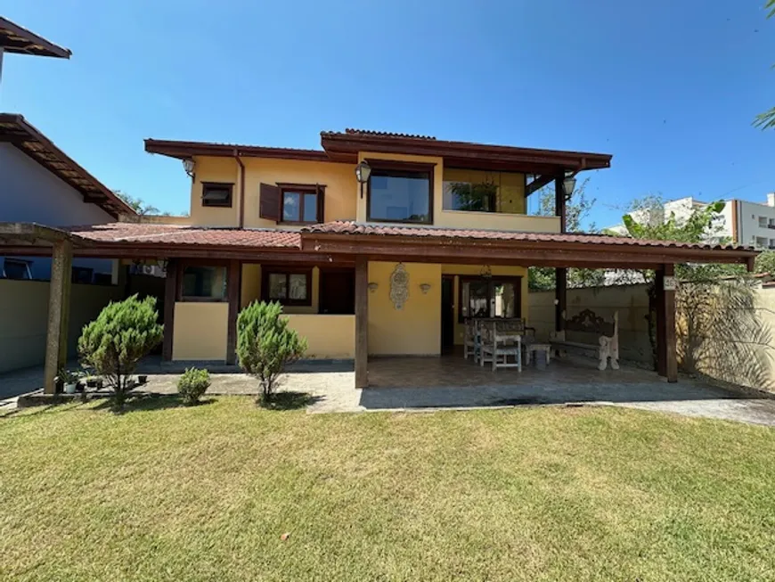 Foto 1 de Casa de Condomínio com 4 Quartos à venda, 263m² em Ubatuba Country, Ubatuba