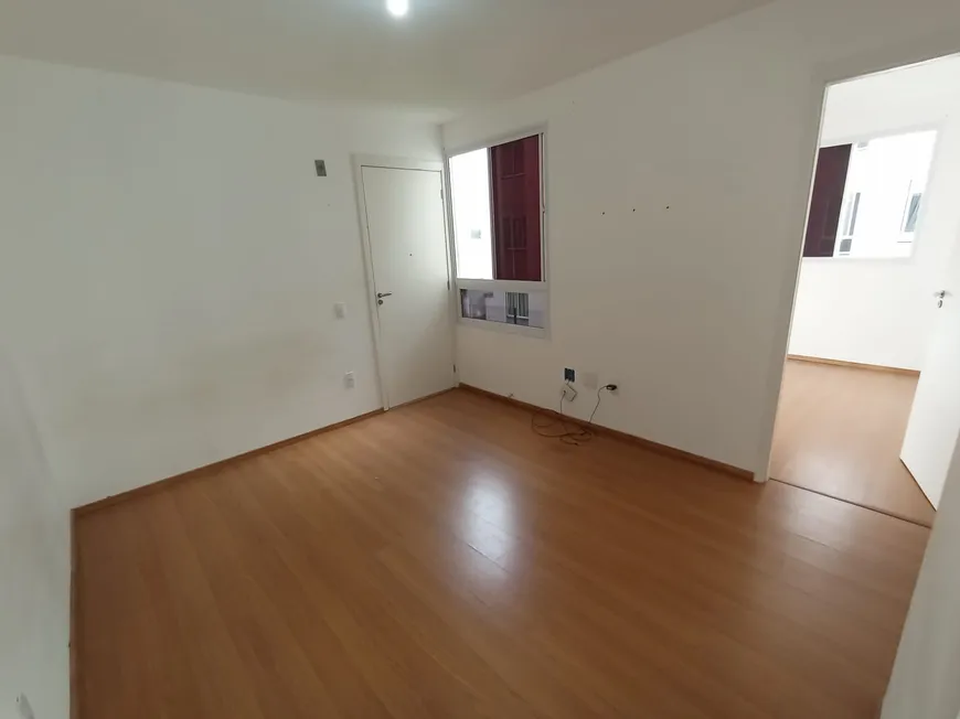 Foto 1 de Apartamento com 2 Quartos para alugar, 45m² em Santa Cruz, Rio de Janeiro