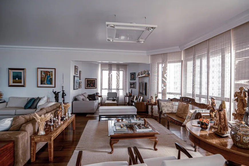 Foto 1 de Apartamento com 4 Quartos à venda, 365m² em Ondina, Salvador