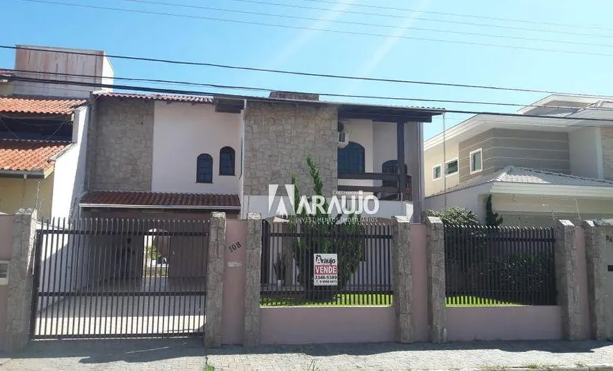 Foto 1 de Casa com 3 Quartos à venda, 390m² em Ressacada, Itajaí