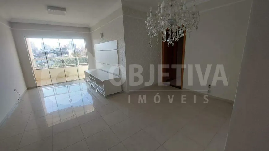 Foto 1 de Apartamento com 3 Quartos para alugar, 131m² em Vigilato Pereira, Uberlândia