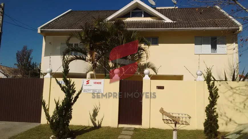Foto 1 de Casa com 4 Quartos à venda, 390m² em Pineville, Pinhais