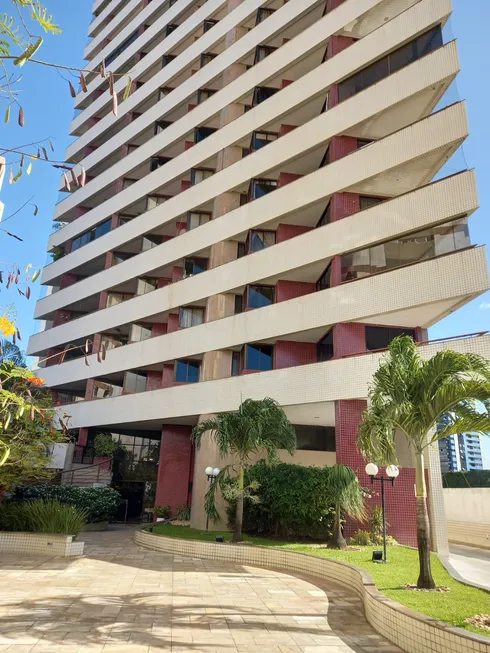 Foto 1 de Apartamento com 3 Quartos à venda, 237m² em Graças, Recife