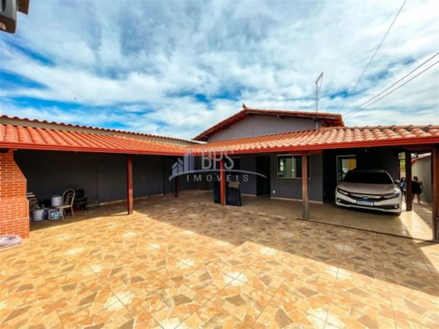 Foto 1 de Casa com 3 Quartos à venda, 120m² em Vila Maria Regina, Juatuba