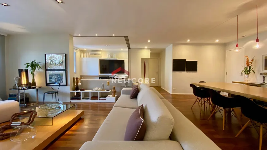 Foto 1 de Apartamento com 3 Quartos à venda, 186m² em Itaim Bibi, São Paulo