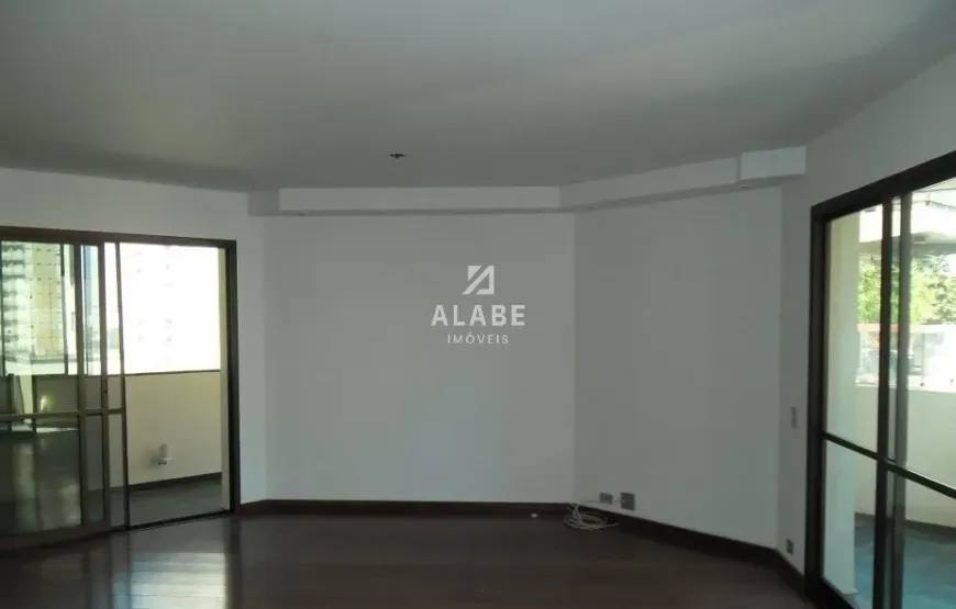 Foto 1 de Apartamento com 4 Quartos à venda, 230m² em Campo Belo, São Paulo