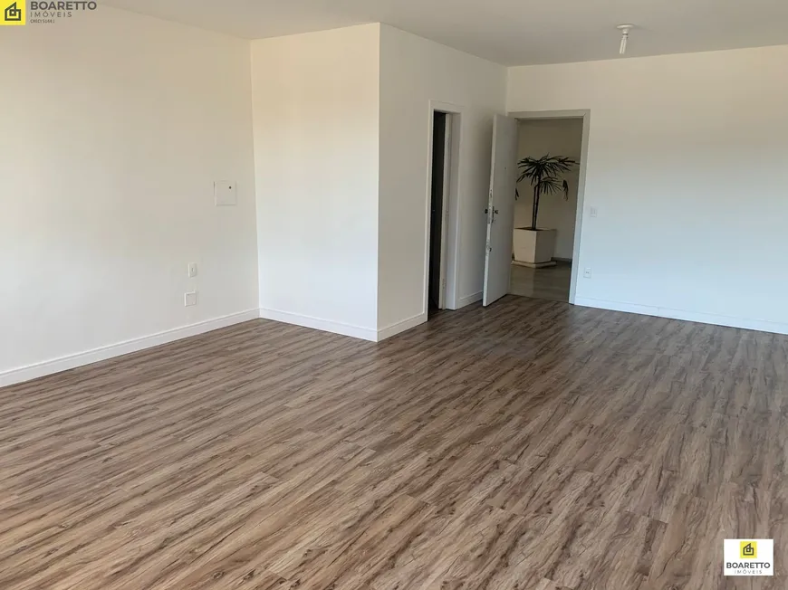 Foto 1 de Sala Comercial para alugar, 38m² em Comasa, Joinville