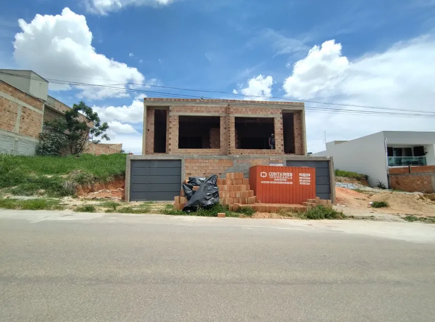 Foto 1 de Casa com 3 Quartos à venda, 180m² em Duque de Caxias , Betim