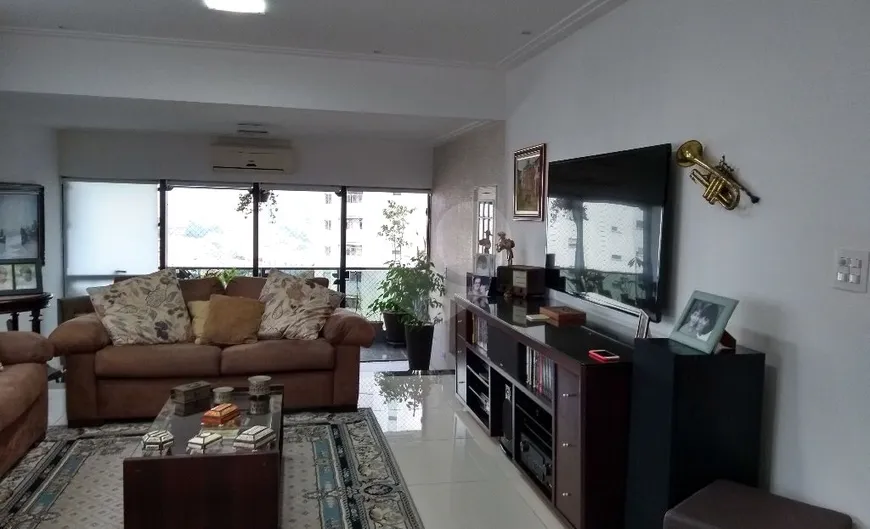 Foto 1 de Apartamento com 4 Quartos à venda, 210m² em Santana, São Paulo