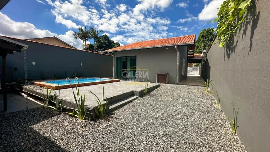 Foto 1 de Casa com 3 Quartos à venda, 134m² em Iririú, Joinville