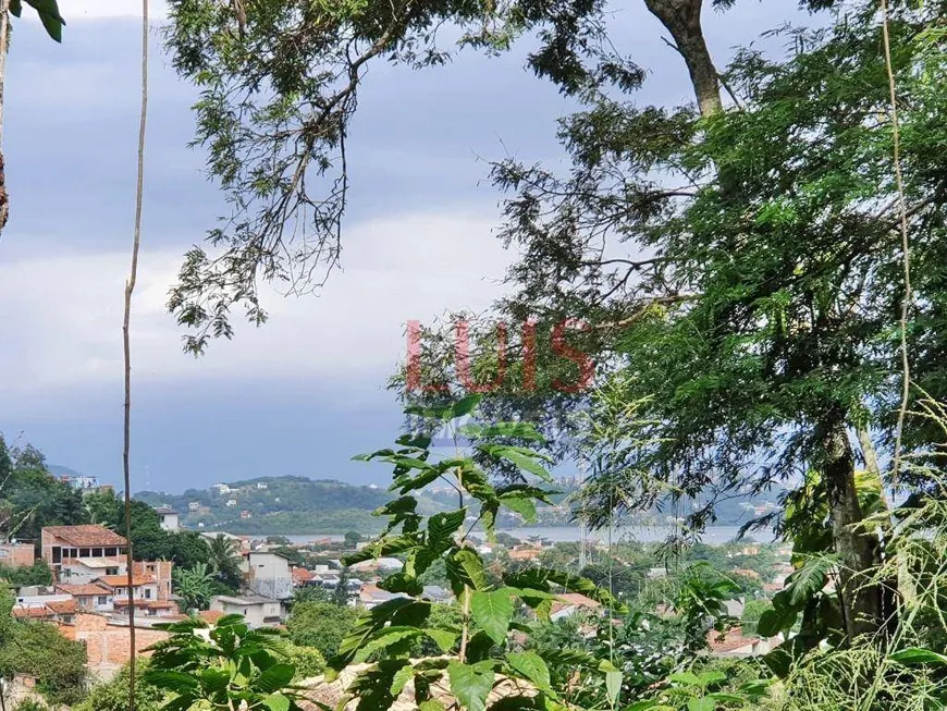 Foto 1 de Lote/Terreno à venda, 360m² em Piratininga, Niterói