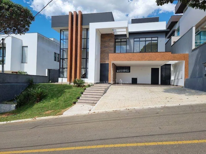 Foto 1 de Casa de Condomínio com 4 Quartos à venda, 328m² em Spina Ville II, Juiz de Fora