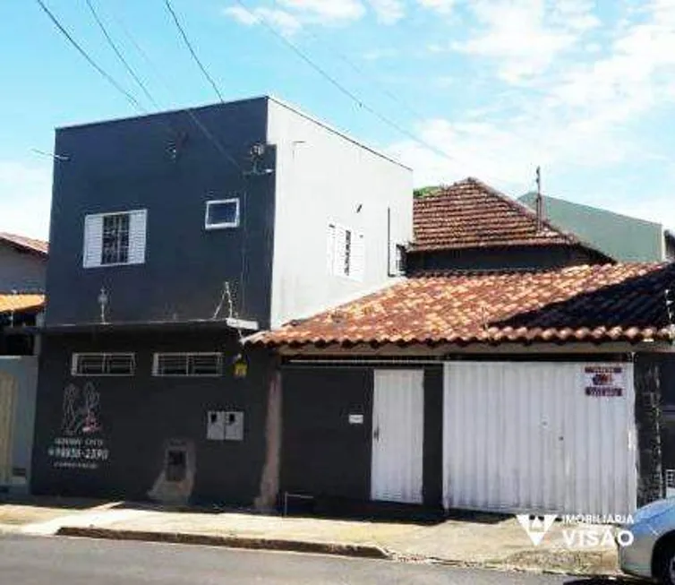 Foto 1 de Casa com 4 Quartos à venda, 160m² em Abadia, Uberaba