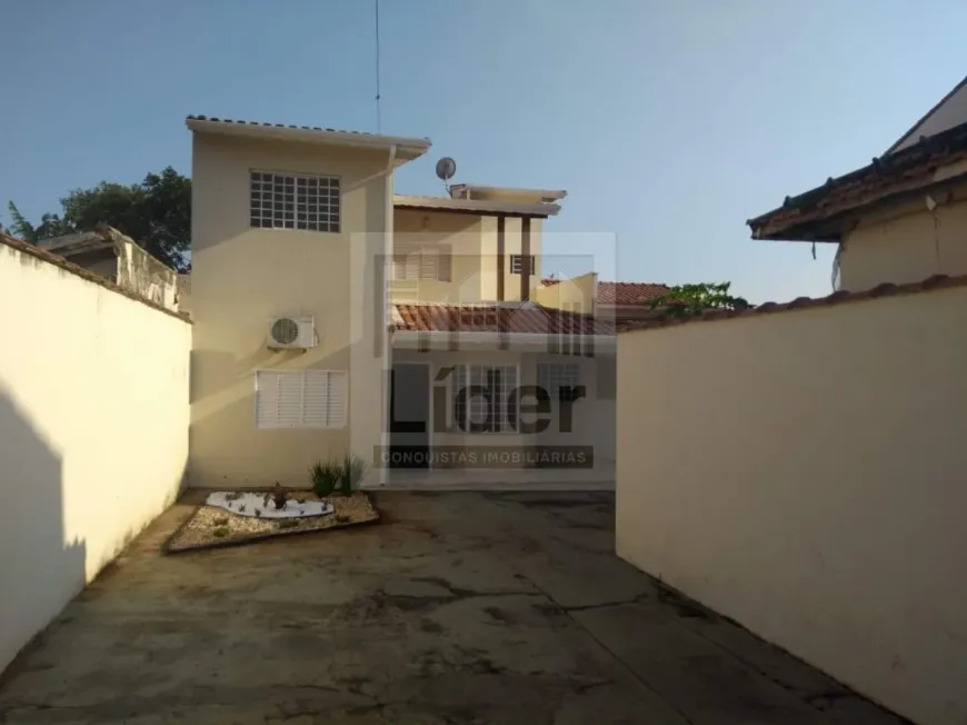 Foto 1 de Sobrado com 3 Quartos à venda, 208m² em Vila Antonio Augusto Luiz, Caçapava