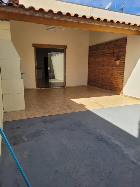 Foto 1 de Casa com 2 Quartos à venda, 96m² em Franca Polo Club, Franca