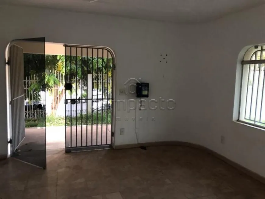 Foto 1 de Casa com 4 Quartos para alugar, 400m² em Jardim Europa, São José do Rio Preto