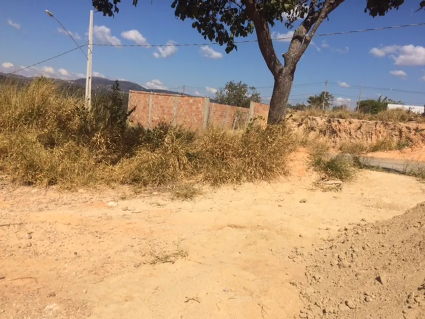 Foto 1 de Lote/Terreno à venda, 200m² em Bonanza, Santa Luzia