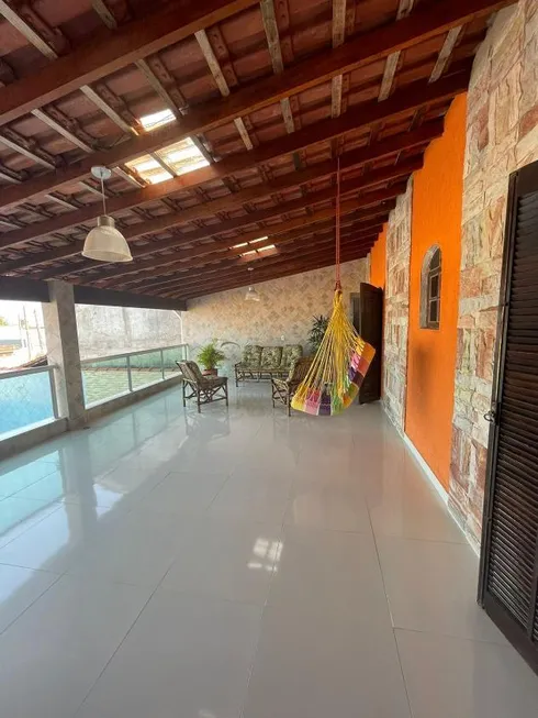 Foto 1 de Casa com 3 Quartos à venda, 300m² em Balneário Gaivota, Itanhaém