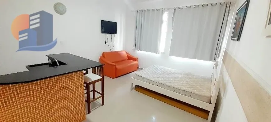 Foto 1 de Kitnet com 1 Quarto à venda, 30m² em Pitangueiras, Guarujá