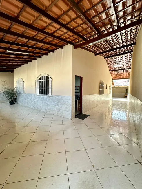 Foto 1 de Casa com 3 Quartos à venda, 242m² em Serra Dourada I, Serra