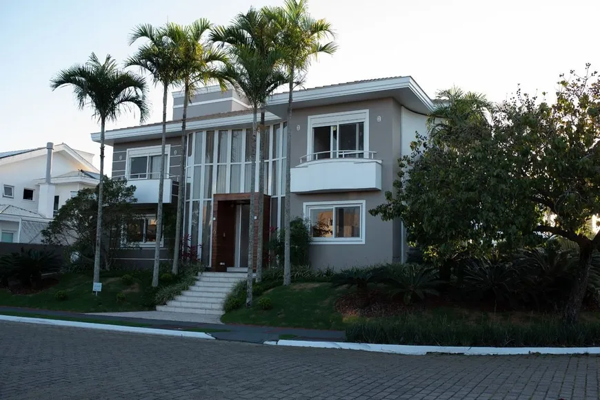 Foto 1 de Casa com 5 Quartos à venda, 437m² em Jurerê Internacional, Florianópolis
